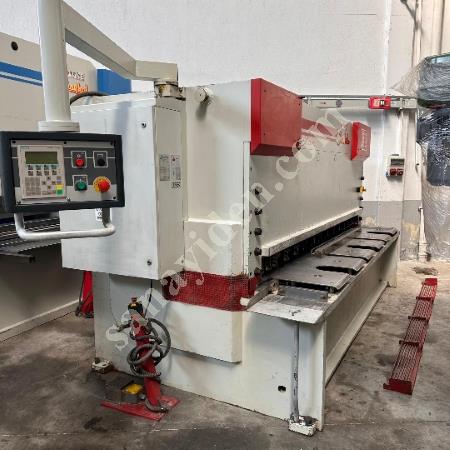 BAYKAL MARKA 3 METRE10 MM CNC AÇI AYARLI HİDROLİK GİYOTİN MAKAS, Giyotin Makas