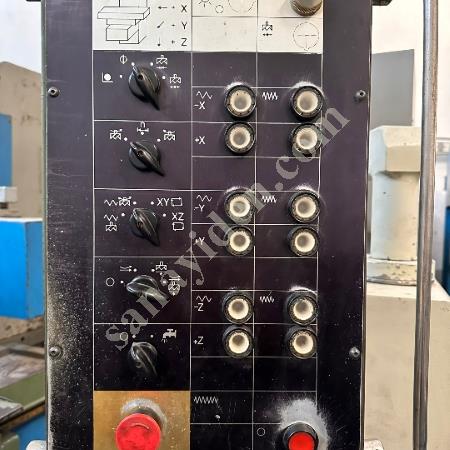 TAKSAN BRAND FU 315 X 1250 V/2 UNIVERSAL MILLING MACHINE, Other Milling Cutters