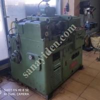 PEEWEE BRAND 20 TON SCRUBBING MACHINE, Bolt(Gijon) Scrubbing Machines